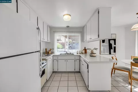 Kitchen - 146 Ascot Ct #2, Moraga, CA 94556 photo 1 of 3