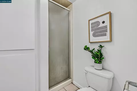 Bath - 146 Ascot Ct #2, Moraga, CA 94556 photo 3 of 5