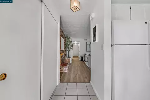 Entry Way - 146 Ascot Ct #2, Moraga, CA 94556 photo 3 of 3
