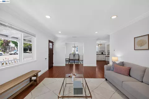 20556 Forest Ave, Castro Valley, CA 94546