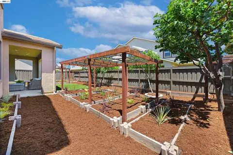 Exterior - 4634 Mckenzie Ave, Tracy, CA 95377 photo 3 of 3