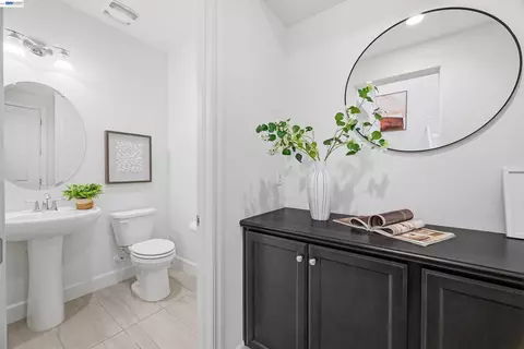 Entry Way - 4634 Mckenzie Ave, Tracy, CA 95377 photo 2 of 9