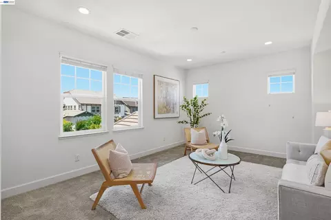 Living - 4634 Mckenzie Ave, Tracy, CA 95377 photo 4 of 6