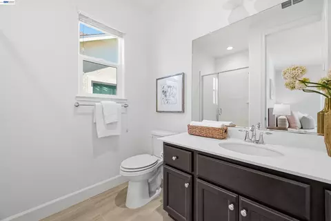 Entry Way - 4634 Mckenzie Ave, Tracy, CA 95377 photo 3 of 9