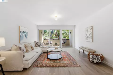 955 Shorepoint Ct #100, Alameda, CA 94501