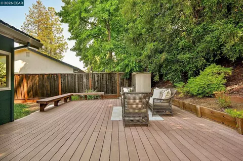 Exterior - 737 Sunflower Ct, Concord, CA 94518 photo 10 of 17