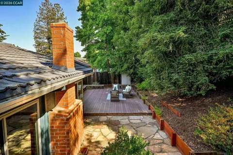Exterior - 737 Sunflower Ct, Concord, CA 94518 photo 8 of 17