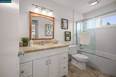 Bath - 737 Sunflower Ct, Concord, CA 94518 photo 1 of 4