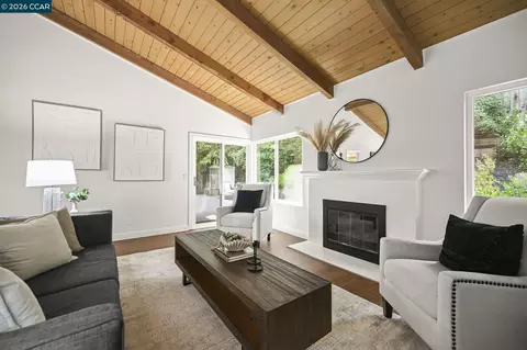 Living - 737 Sunflower Ct, Concord, CA 94518 photo 3 of 5