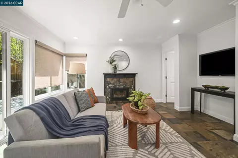Living - 737 Sunflower Ct, Concord, CA 94518 photo 5 of 5