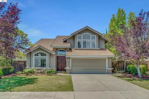 35 Sierra Ridge Ct, Danville, CA 94506