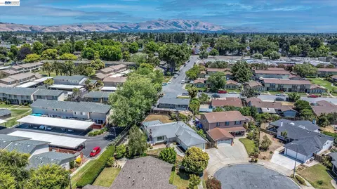 View/Area - 36740 Theta Ct, Fremont, CA 94536 photo 3 of 5