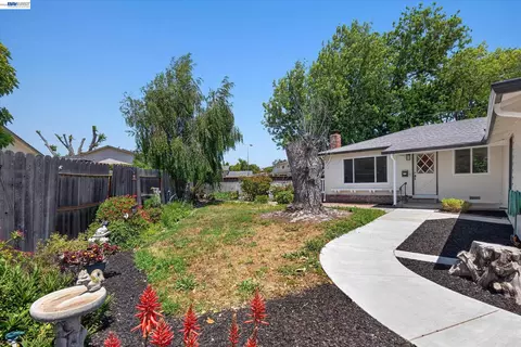 Exterior - 36740 Theta Ct, Fremont, CA 94536 photo 1 of 13