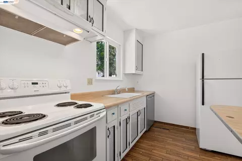 Kitchen - 36740 Theta Ct, Fremont, CA 94536 photo 3 of 3