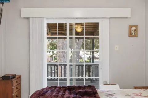 Bedroom - 5249 Olive Dr, Concord, CA 94521 photo 5 of 6