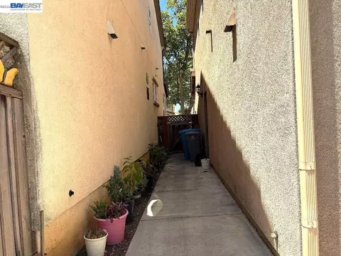 Exterior - 1116 Cunningham St, Vallejo, CA 94590 photo 4 of 4