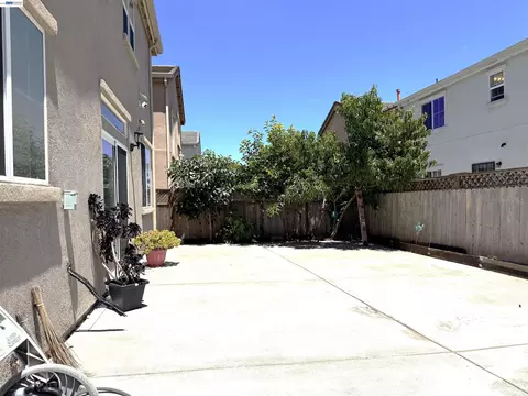 Exterior - 1116 Cunningham St, Vallejo, CA 94590 photo 2 of 4