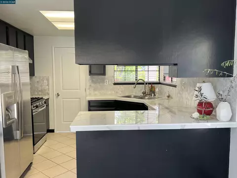 Kitchen - 150 Pico Pl, Bay Point, CA 94565 photo 3 of 6