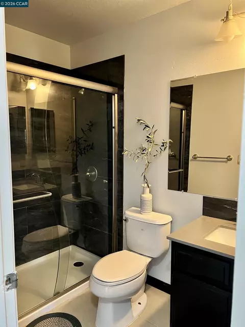 Bath - 150 Pico Pl, Bay Point, CA 94565 photo 2 of 4