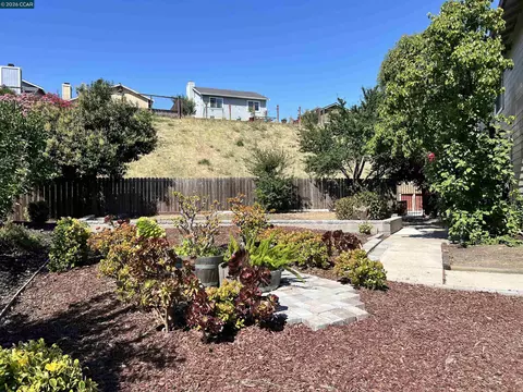 Exterior - 150 Pico Pl, Bay Point, CA 94565 photo 9 of 18