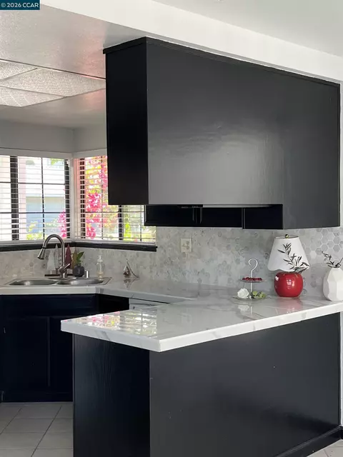 Kitchen - 150 Pico Pl, Bay Point, CA 94565 photo 2 of 6