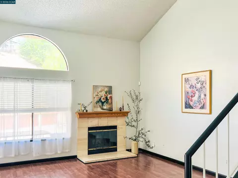 Living - 150 Pico Pl, Bay Point, CA 94565 photo 2 of 7