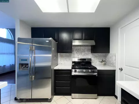 Kitchen - 150 Pico Pl, Bay Point, CA 94565 photo 4 of 6