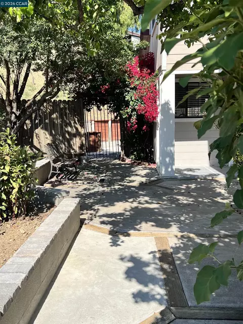 Exterior - 150 Pico Pl, Bay Point, CA 94565 photo 5 of 18