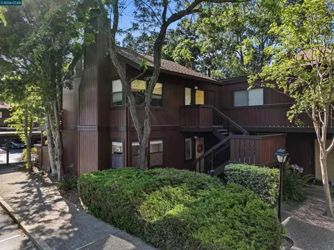 820 Camelback Pl, Pleasant Hill, CA 94523