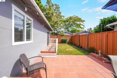 Exterior - 2333 Darwin St, Hayward, CA 94545 photo 7 of 18