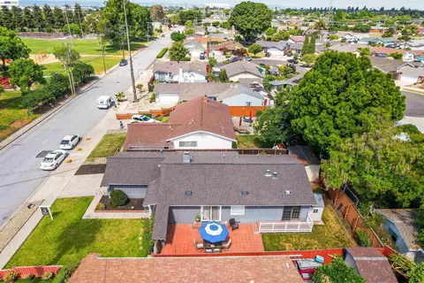 View/Area - 2333 Darwin St, Hayward, CA 94545 photo 4 of 5