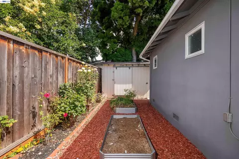 Exterior - 2333 Darwin St, Hayward, CA 94545 photo 13 of 18