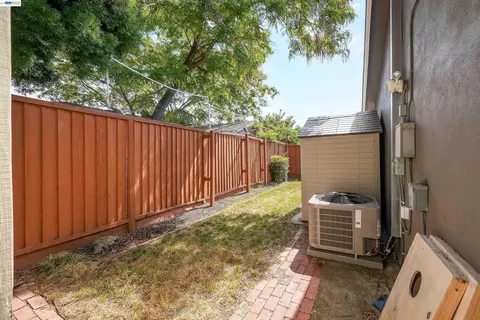 Exterior - 2333 Darwin St, Hayward, CA 94545 photo 16 of 18