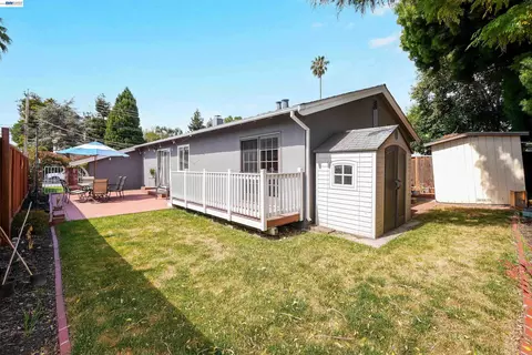 Exterior - 2333 Darwin St, Hayward, CA 94545 photo 10 of 18