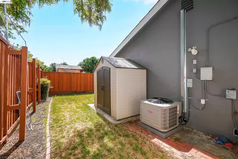 Exterior - 2333 Darwin St, Hayward, CA 94545 photo 11 of 18