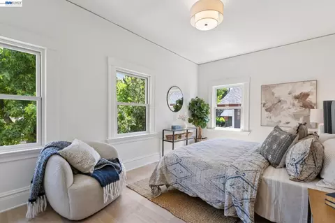 Bedroom - 2607 Alcatraz Ave, Berkeley, CA 94705 photo 1 of 8
