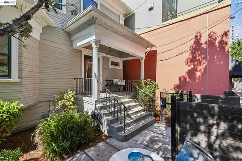 Exterior - 2607 Alcatraz Ave, Berkeley, CA 94705 photo 3 of 17