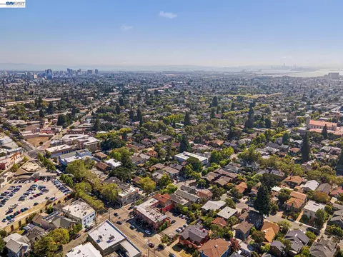 View/Area - 2607 Alcatraz Ave, Berkeley, CA 94705 photo 4 of 4
