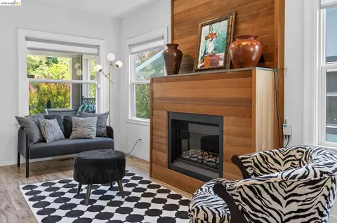 2214 Curtis St, Berkeley, CA 94702 photo 4