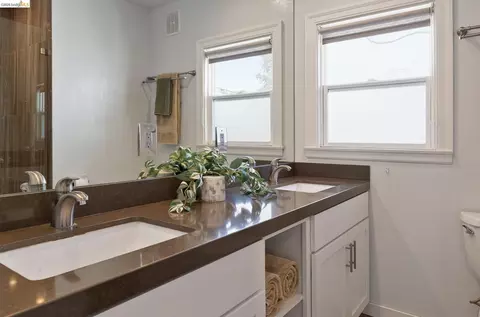 2214 Curtis St, Berkeley, CA 94702 photo 11