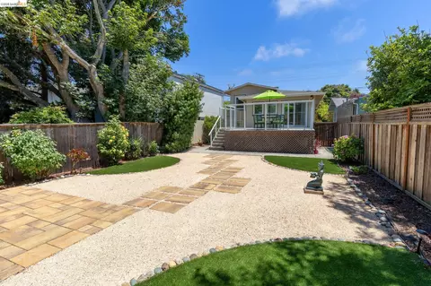 2214 Curtis St, Berkeley, CA 94702 photo 19