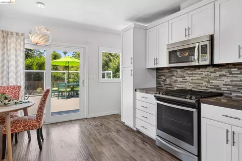 2214 Curtis St, Berkeley, CA 94702 photo 7