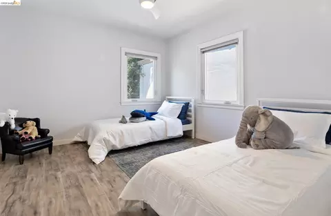 2214 Curtis St, Berkeley, CA 94702 photo 12