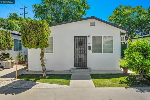 Exterior - 173 E 15th St, Pittsburg, CA 94565 photo 4 of 4