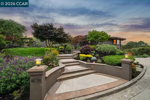 21 Nemea Ln, Lafayette, CA 94549