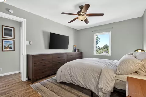 Bedroom - 2001 Boynton Ave, Martinez, CA 94553 photo 2 of 4
