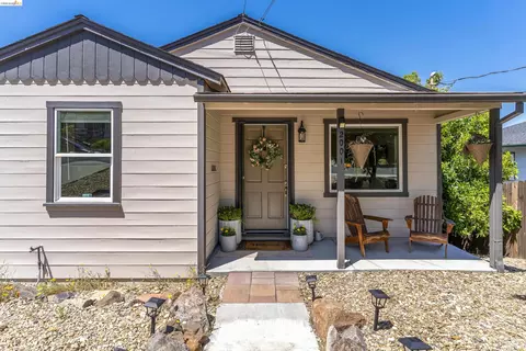 Exterior - 2001 Boynton Ave, Martinez, CA 94553 photo 2 of 12