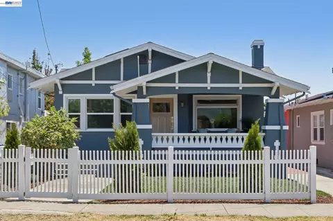 2724 Seminary Ave, Oakland, CA 94605
