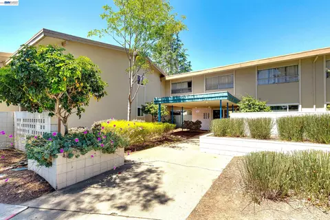 615 Willow St #C, Alameda, CA 94501 photo 2