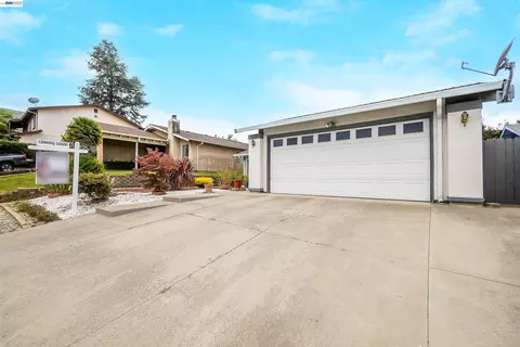 22633 Mossy Rock Dr, Hayward, CA 94541